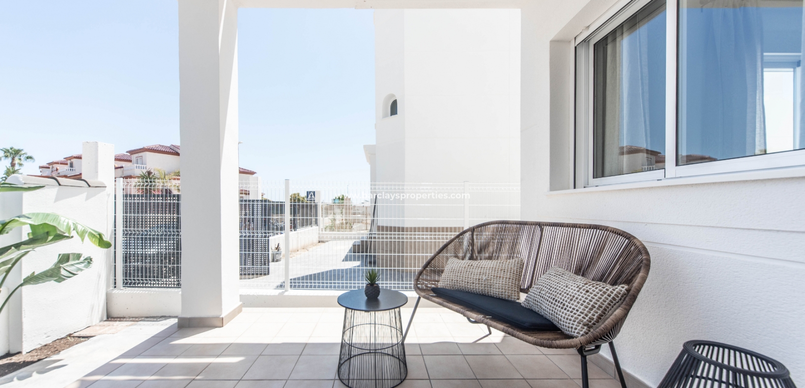 Wederverkoop - Vrijstaande Villa - Urb. El Oasis - La Marina