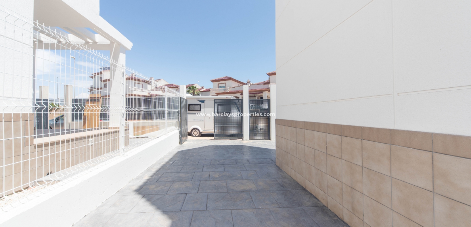 Wederverkoop - Vrijstaande Villa - Urb. El Oasis - La Marina