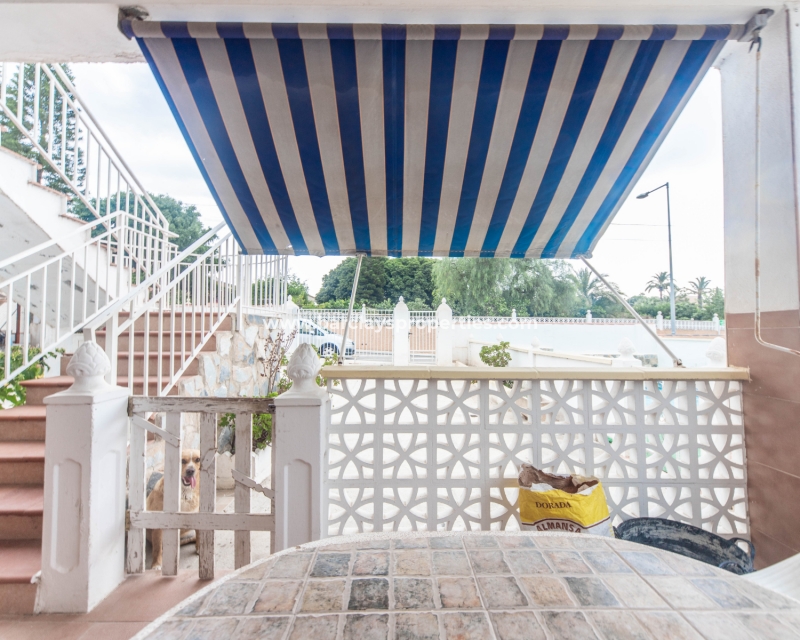 Wederverkoop - Vrijstaande Villa - Urb. El Oasis - La Marina