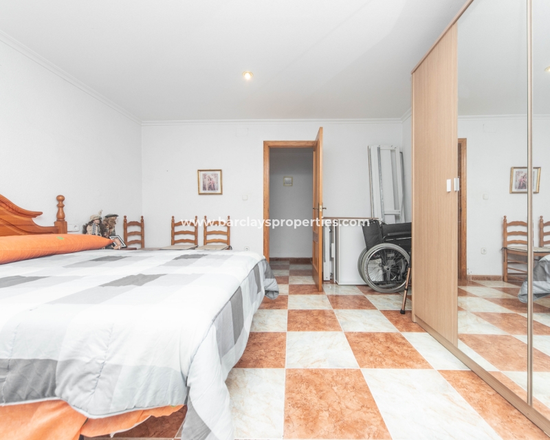 Wederverkoop - Vrijstaande Villa - Urb. El Oasis - La Marina