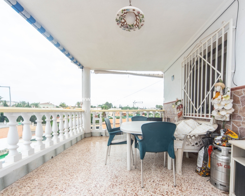 Wederverkoop - Vrijstaande Villa - Urb. El Oasis - La Marina