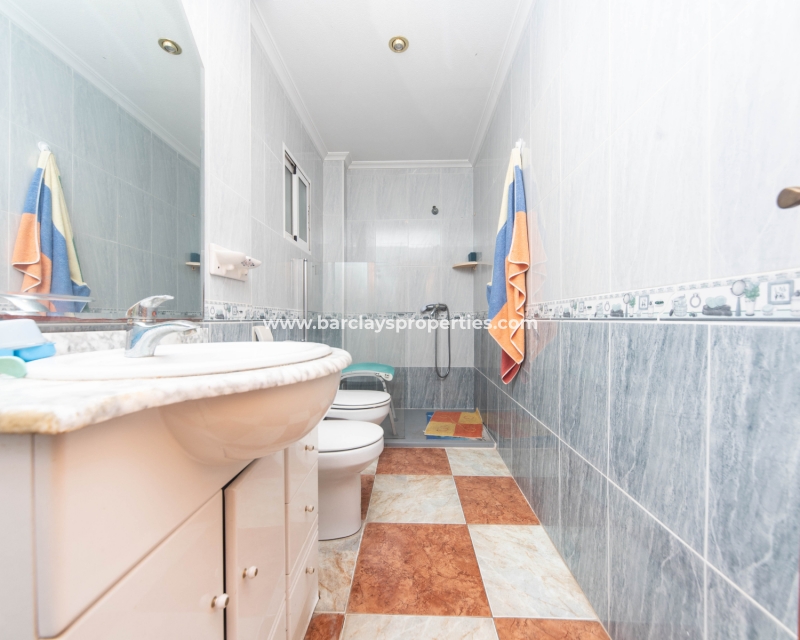 Wederverkoop - Vrijstaande Villa - Urb. El Oasis - La Marina