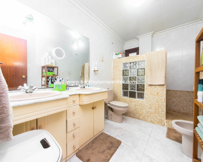 Wederverkoop - Vrijstaande Villa - Urb. El Oasis - La Marina