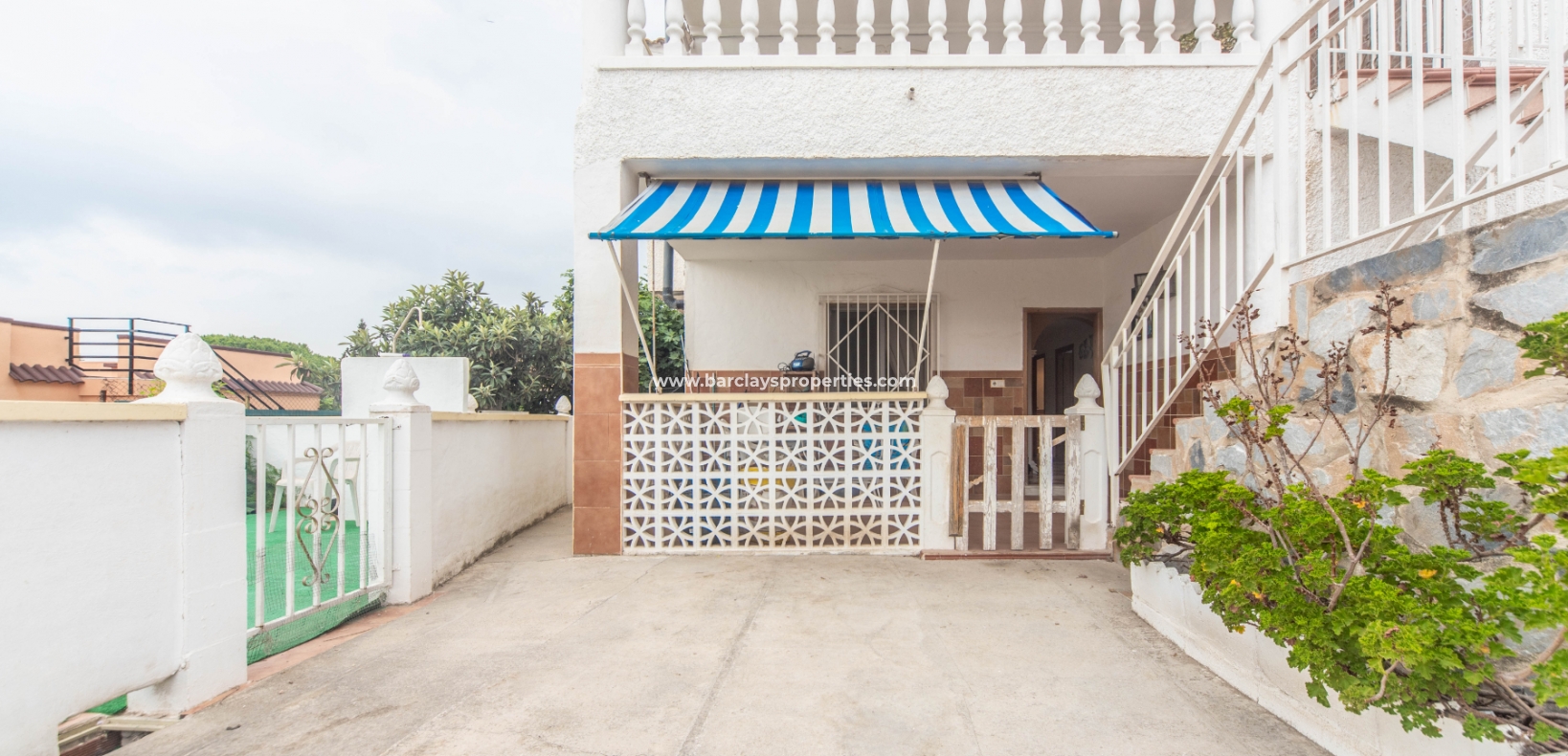 Wederverkoop - Vrijstaande Villa - Urb. El Oasis - La Marina