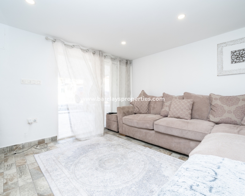 Wederverkoop - Vrijstaande Villa - Urb. El Oasis - La Marina