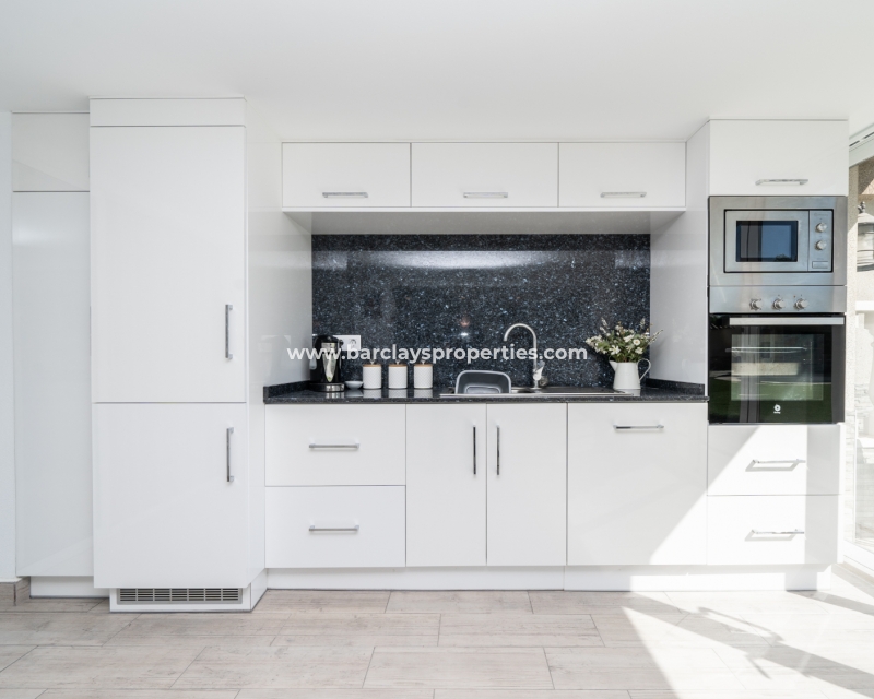 Wederverkoop - Vrijstaande Villa - Urb. El Oasis - La Marina