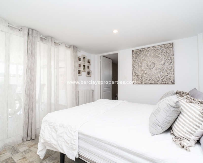 Wederverkoop - Vrijstaande Villa - Urb. El Oasis - La Marina