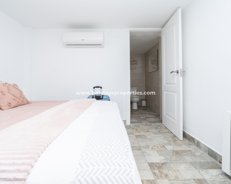 Wederverkoop - Vrijstaande Villa - Urb. El Oasis - La Marina