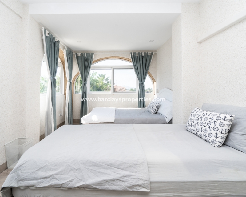 Wederverkoop - Vrijstaande Villa - Urb. El Oasis - La Marina