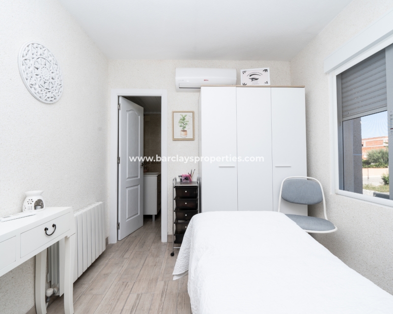 Wederverkoop - Vrijstaande Villa - Urb. El Oasis - La Marina