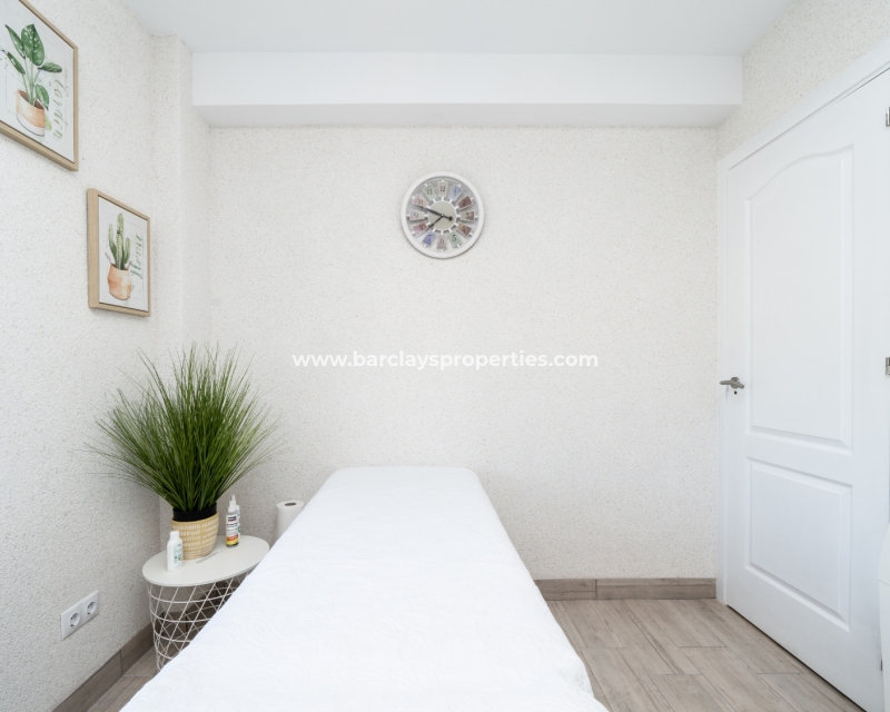 Wederverkoop - Vrijstaande Villa - Urb. El Oasis - La Marina