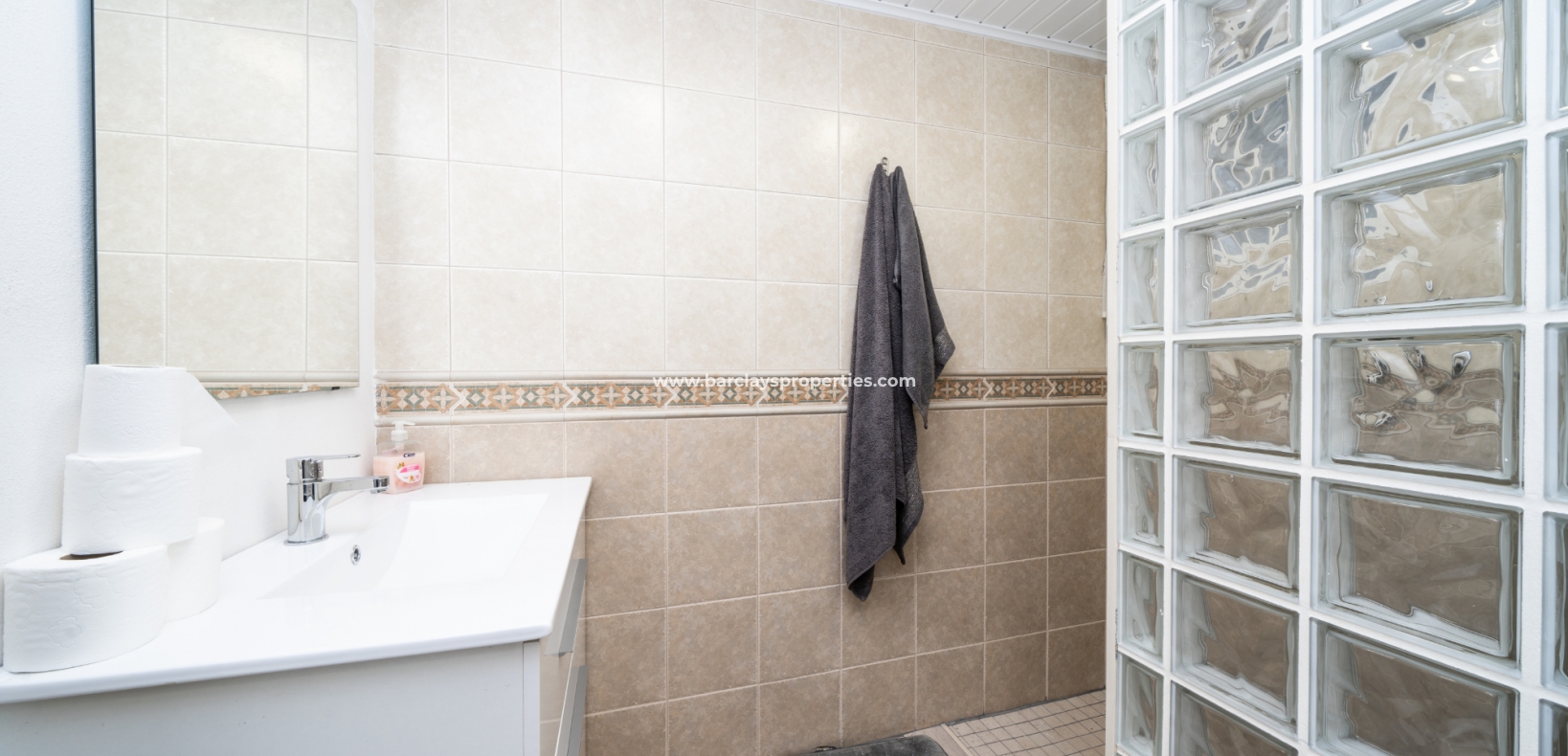 Wederverkoop - Vrijstaande Villa - Urb. El Oasis - La Marina