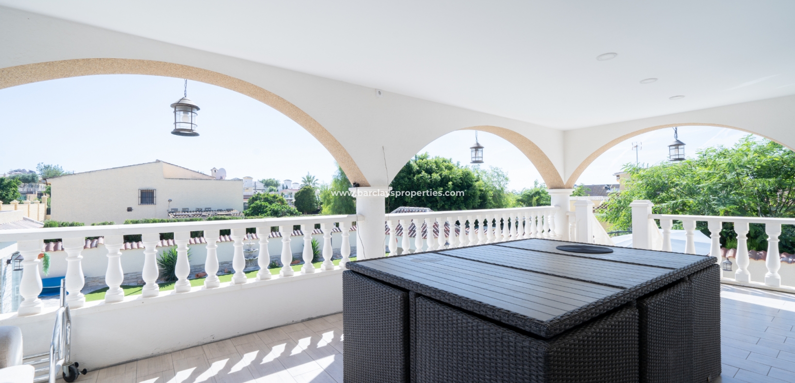 Wederverkoop - Vrijstaande Villa - Urb. El Oasis - La Marina