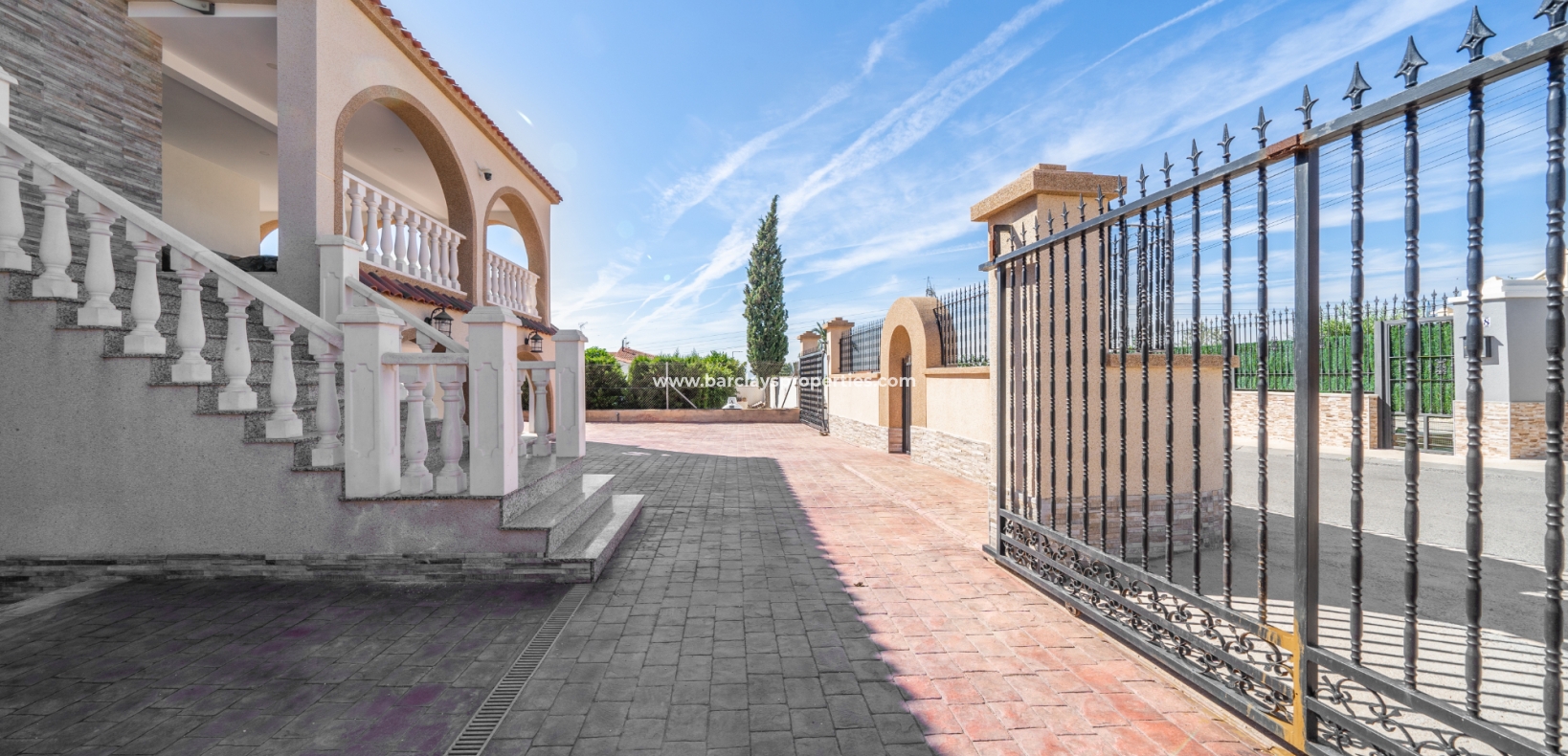 Wederverkoop - Vrijstaande Villa - Urb. El Oasis - La Marina