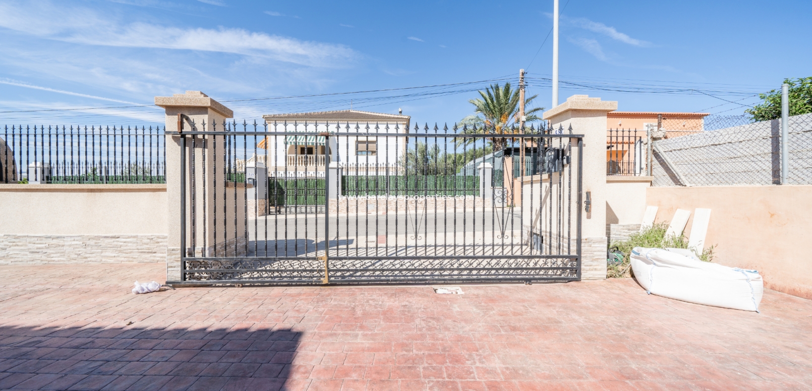 Wederverkoop - Vrijstaande Villa - Urb. El Oasis - La Marina