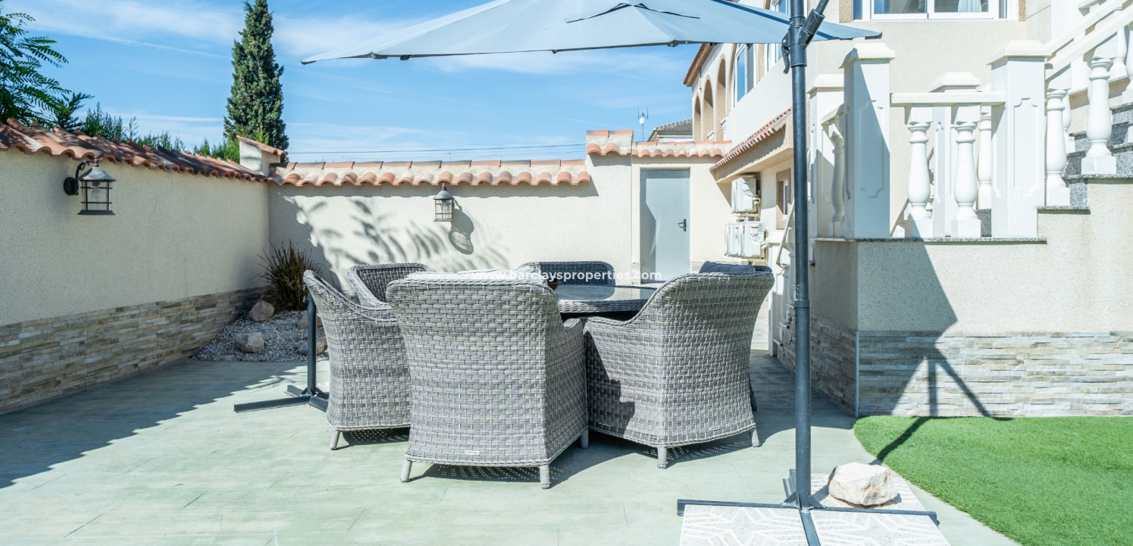 Wederverkoop - Vrijstaande Villa - Urb. El Oasis - La Marina