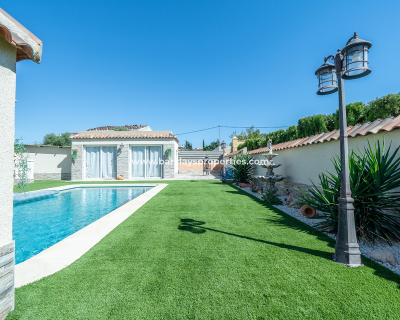 Wederverkoop - Vrijstaande Villa - Urb. El Oasis - La Marina