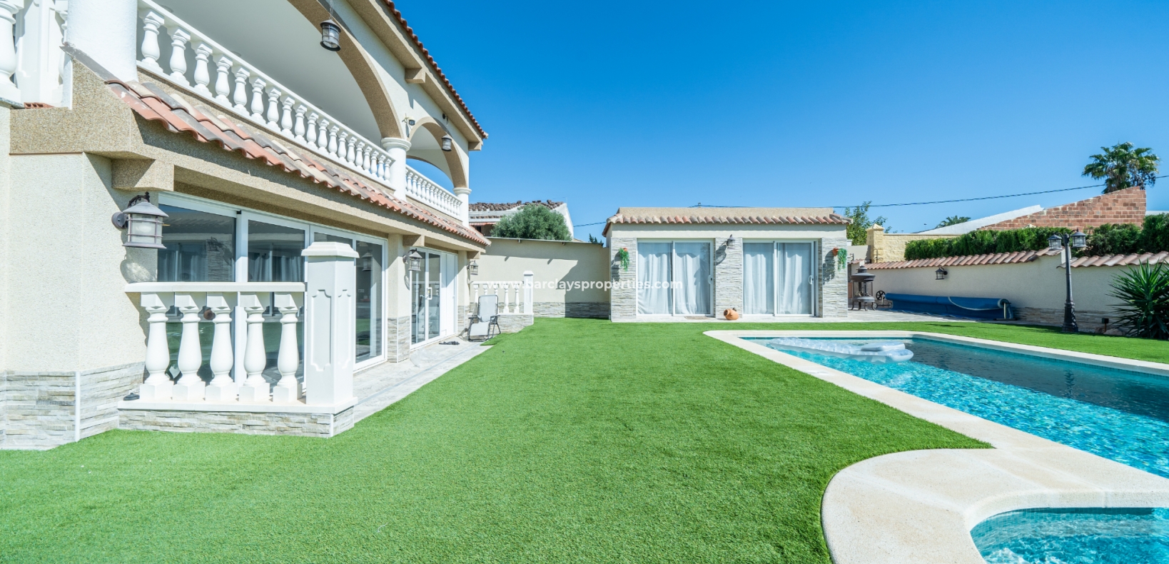 Wederverkoop - Vrijstaande Villa - Urb. El Oasis - La Marina