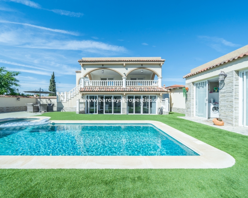 Wederverkoop - Vrijstaande Villa - Urb. El Oasis - La Marina