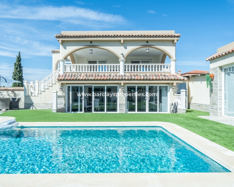 Wederverkoop - Vrijstaande Villa - Urb. El Oasis - La Marina