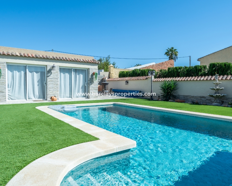 Wederverkoop - Vrijstaande Villa - Urb. El Oasis - La Marina