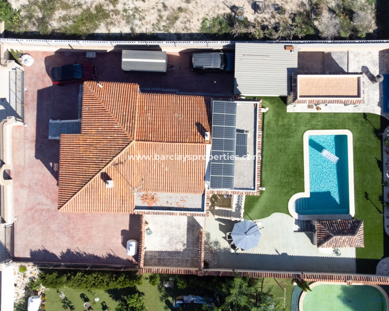 Wederverkoop - Vrijstaande Villa - Urb. El Oasis - La Marina