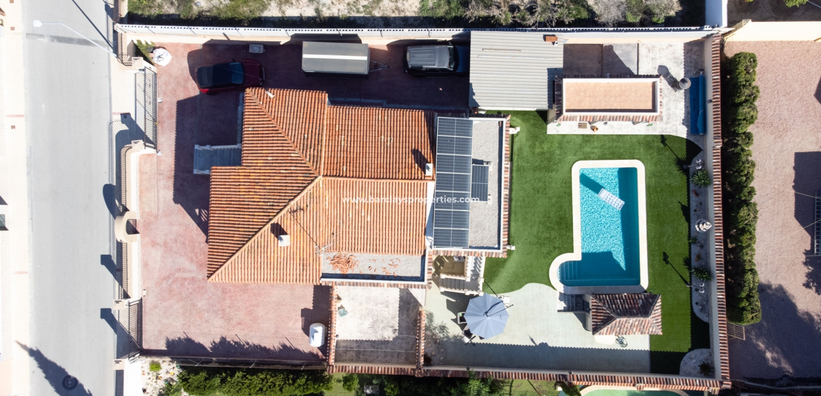 Wederverkoop - Vrijstaande Villa - Urb. El Oasis - La Marina