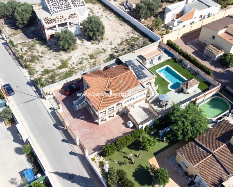 Wederverkoop - Vrijstaande Villa - Urb. El Oasis - La Marina