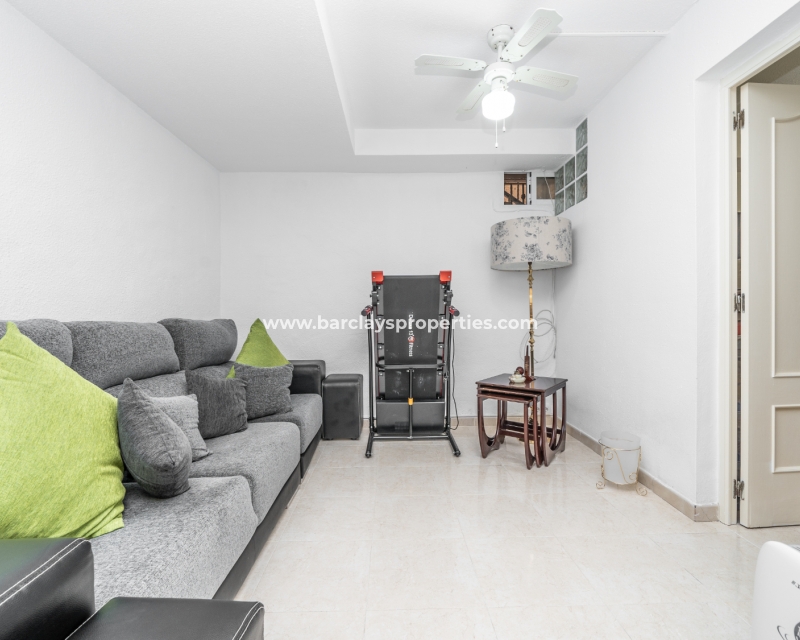 Wederverkoop - Vrijstaande Villa - Urb. El Oasis - La Marina