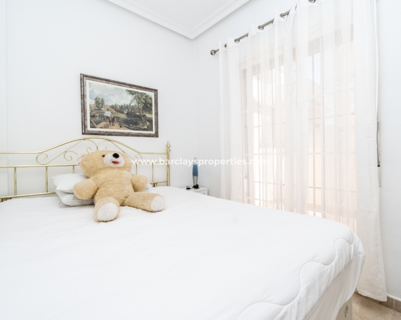 Wederverkoop - Vrijstaande Villa - Urb. El Oasis - La Marina