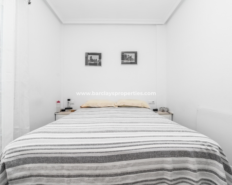 Wederverkoop - Vrijstaande Villa - Urb. El Oasis - La Marina