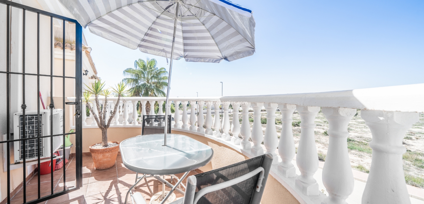 Wederverkoop - Vrijstaande Villa - Urb. El Oasis - La Marina