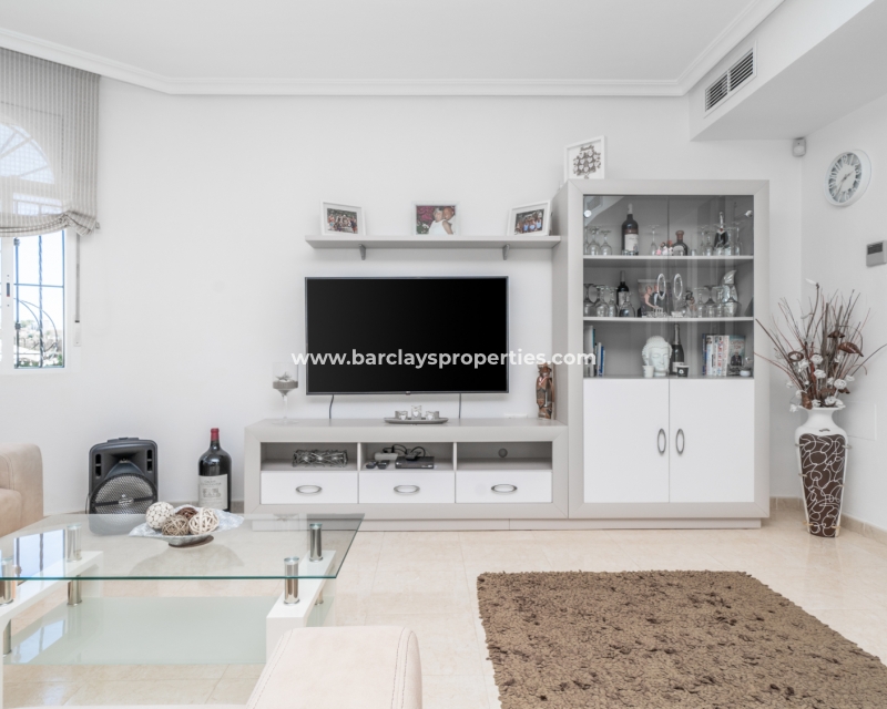 Wederverkoop - Vrijstaande Villa - Urb. El Oasis - La Marina