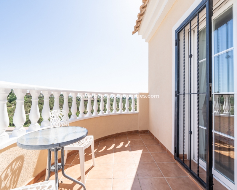 Wederverkoop - Vrijstaande Villa - Urb. El Oasis - La Marina