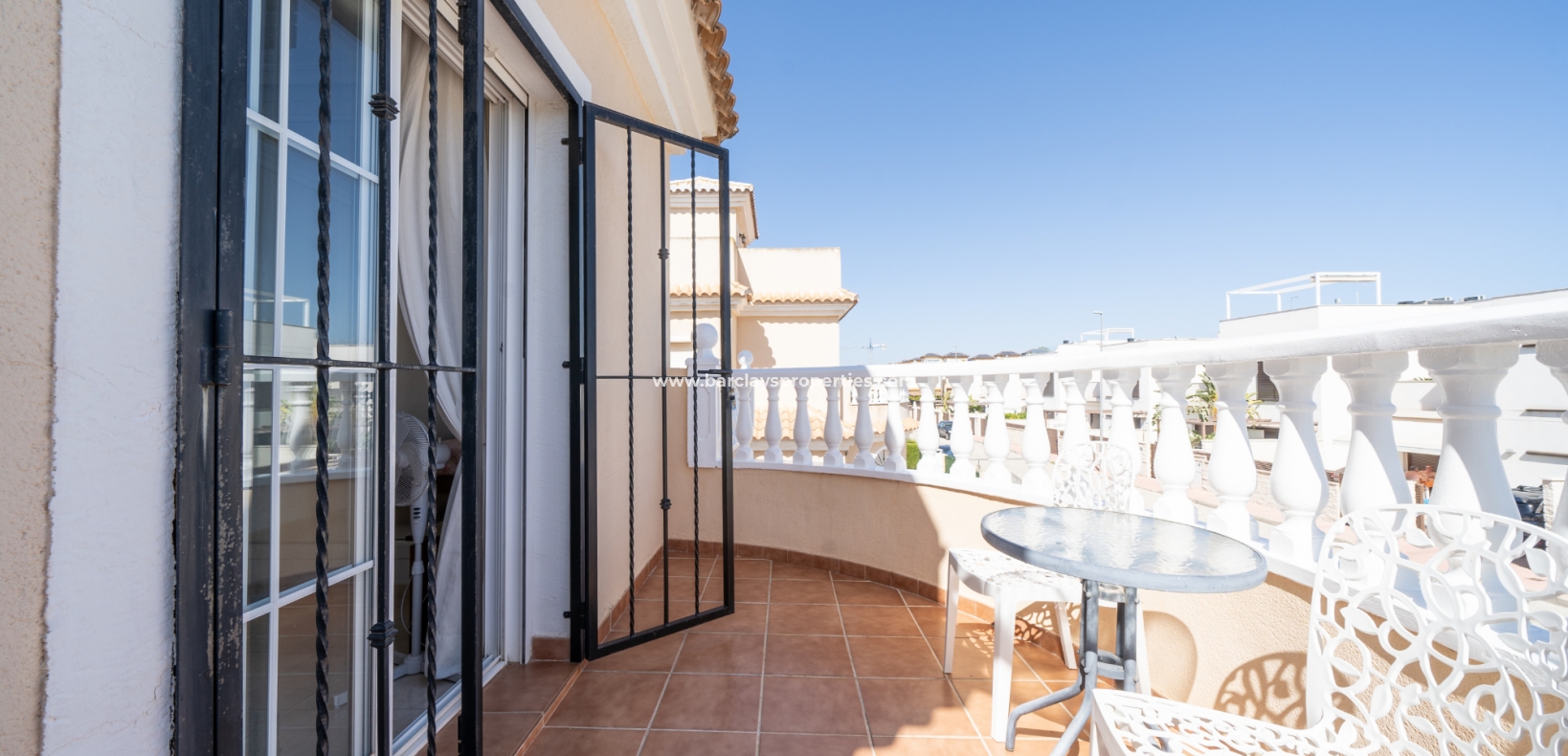 Wederverkoop - Vrijstaande Villa - Urb. El Oasis - La Marina