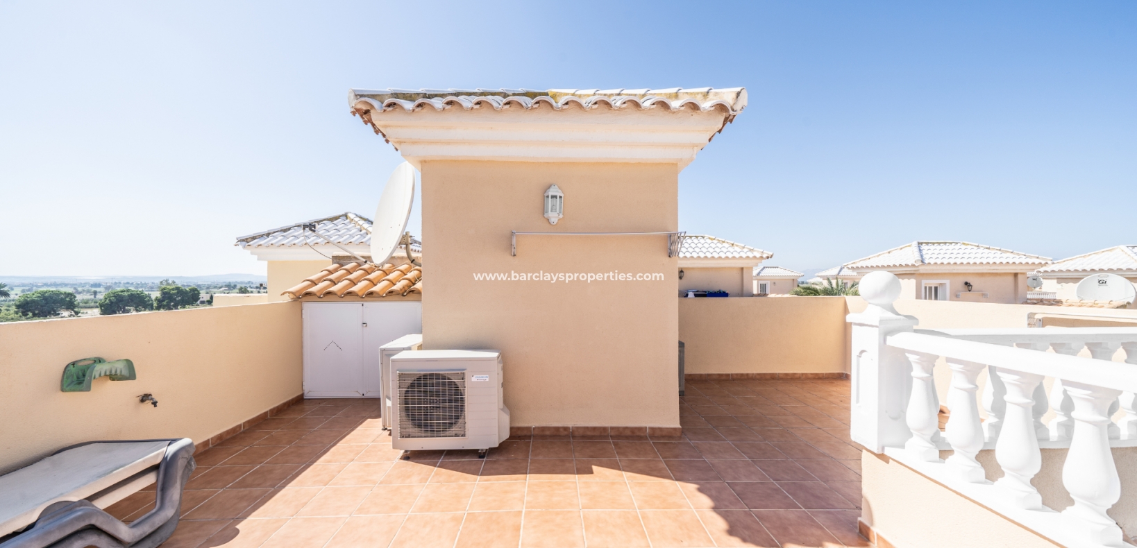 Wederverkoop - Vrijstaande Villa - Urb. El Oasis - La Marina