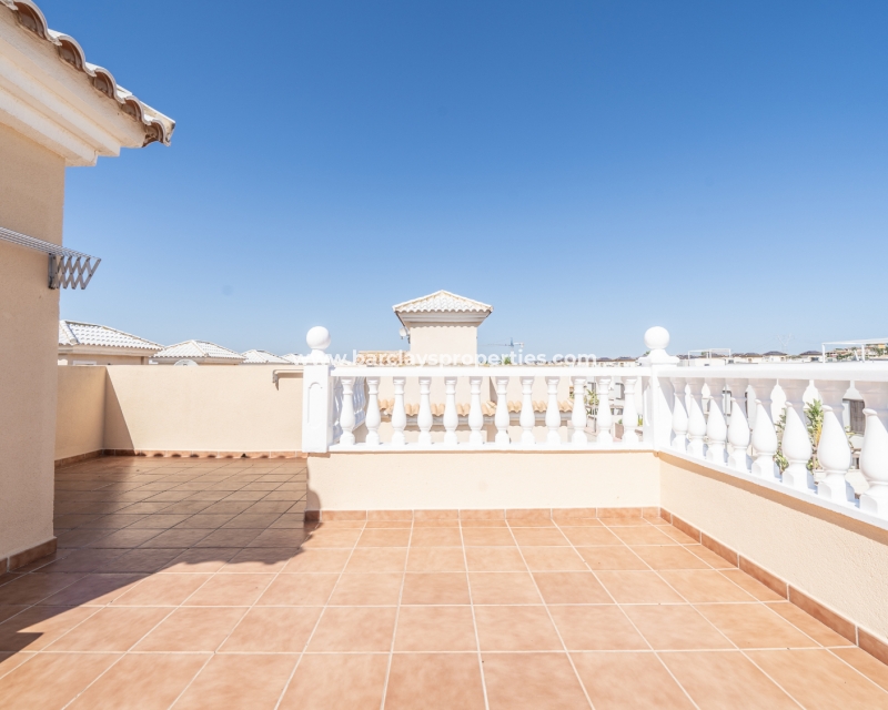 Wederverkoop - Vrijstaande Villa - Urb. El Oasis - La Marina