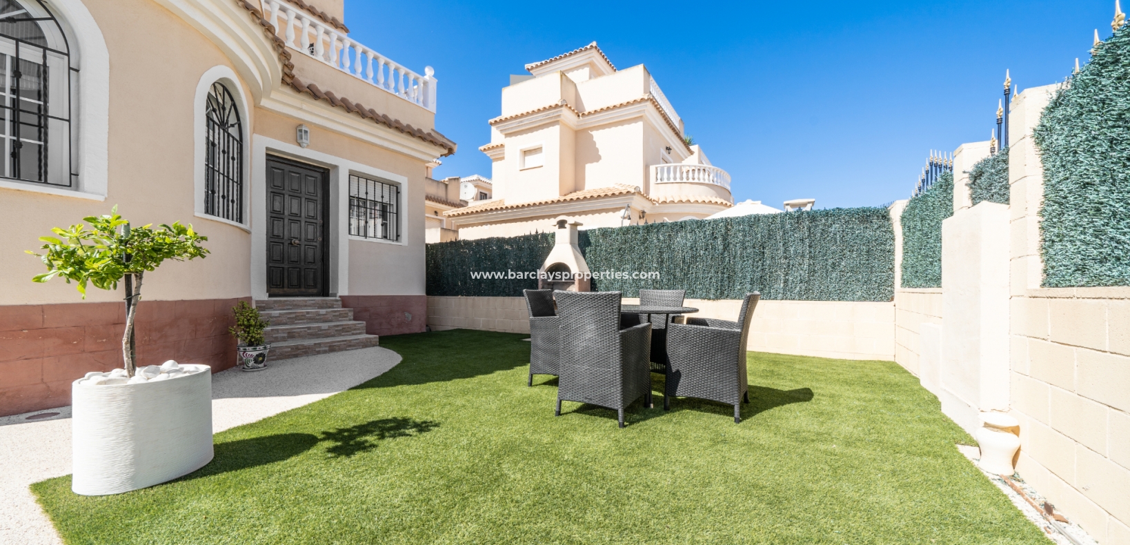 Wederverkoop - Vrijstaande Villa - Urb. El Oasis - La Marina