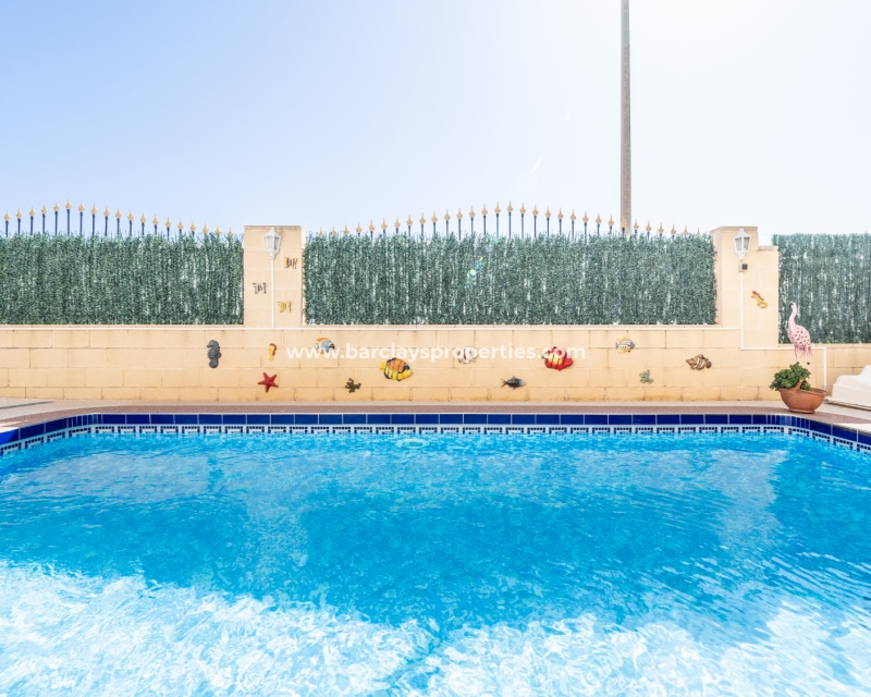 Wederverkoop - Vrijstaande Villa - Urb. El Oasis - La Marina