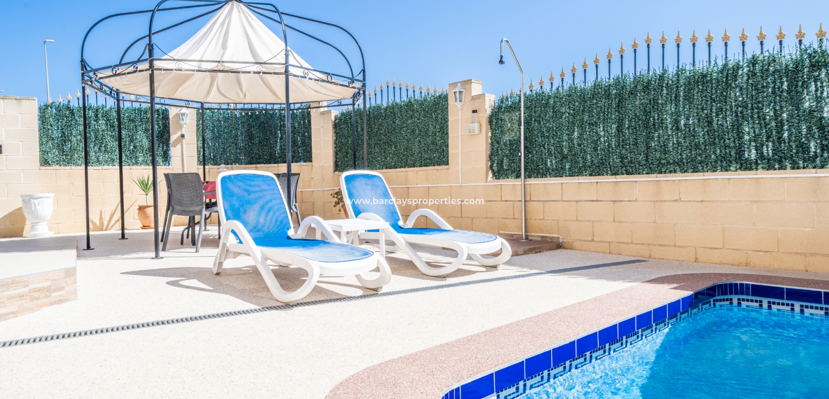 Wederverkoop - Vrijstaande Villa - Urb. El Oasis - La Marina