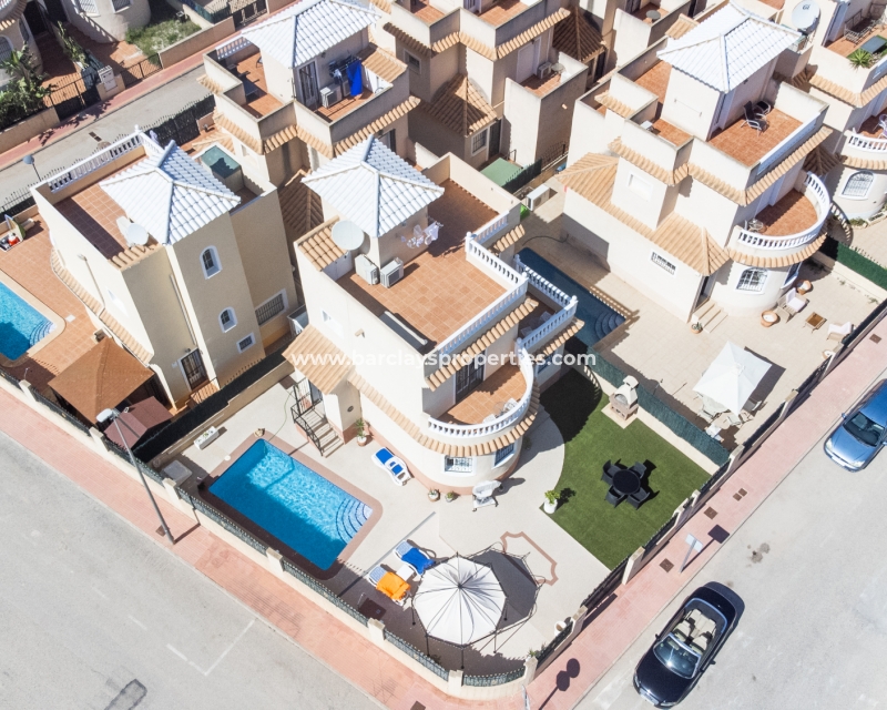 Wederverkoop - Vrijstaande Villa - Urb. El Oasis - La Marina