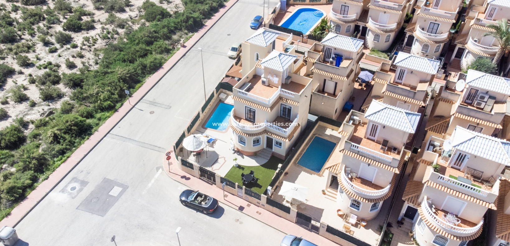 Wederverkoop - Vrijstaande Villa - Urb. El Oasis - La Marina