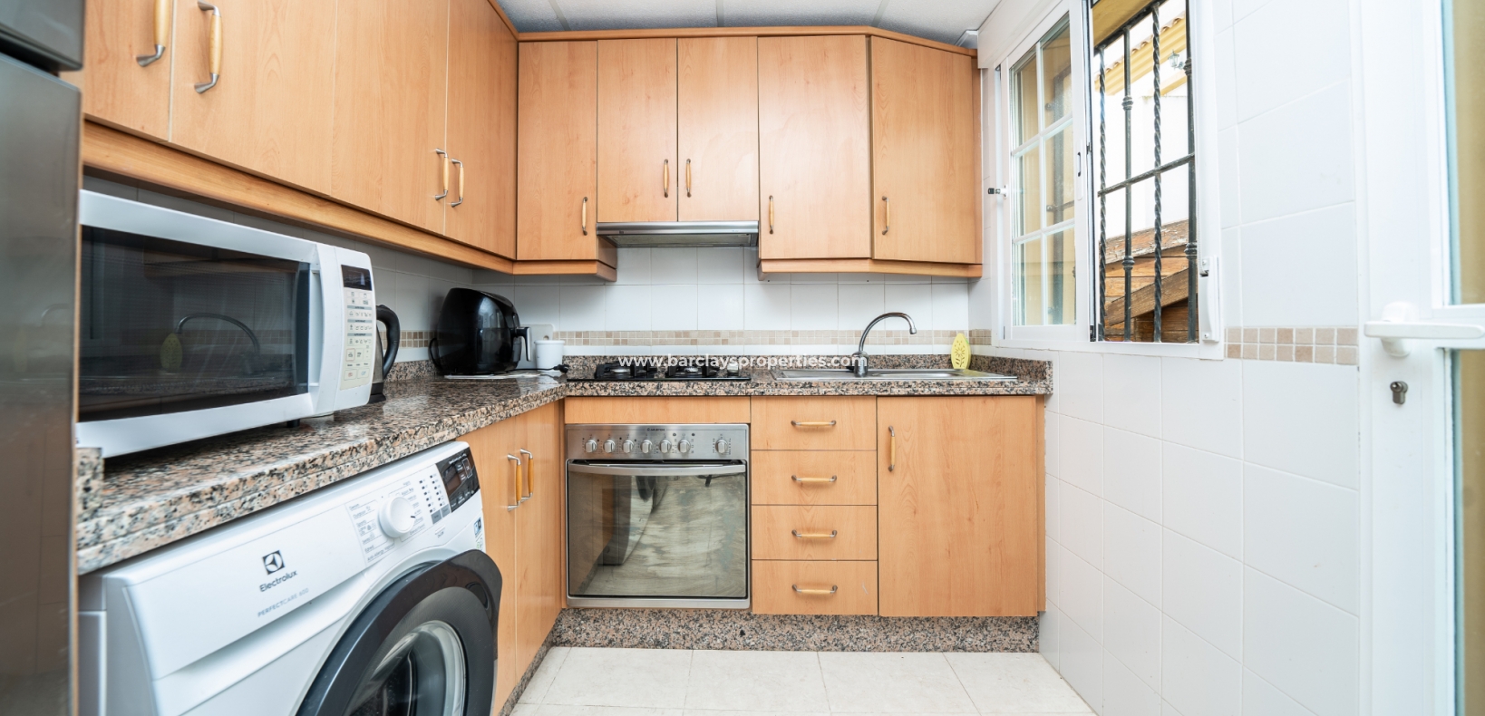 Wederverkoop - Vrijstaande Villa - Urb. El Oasis - La Marina