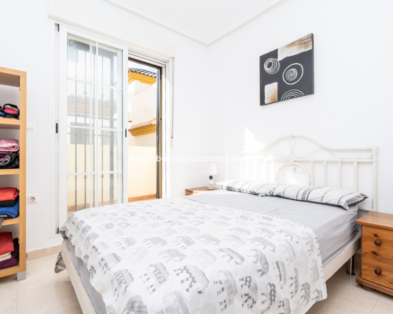 Wederverkoop - Vrijstaande Villa - Urb. El Oasis - La Marina