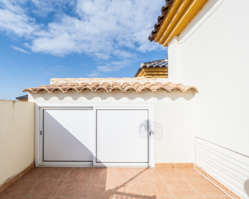 Wederverkoop - Vrijstaande Villa - Urb. El Oasis - La Marina