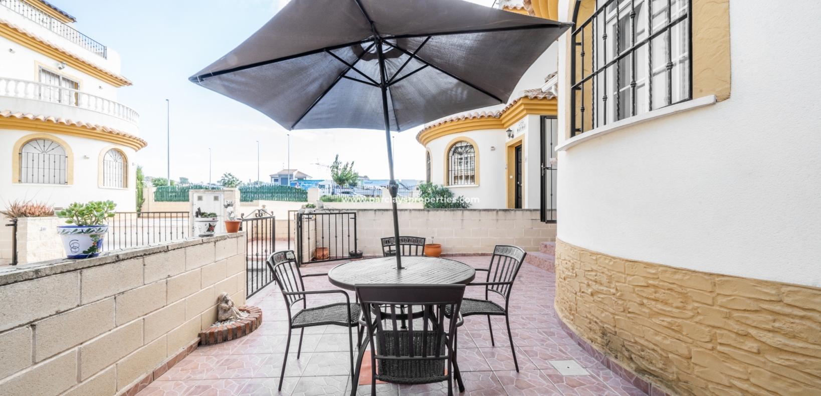 Wederverkoop - Vrijstaande Villa - Urb. El Oasis - La Marina