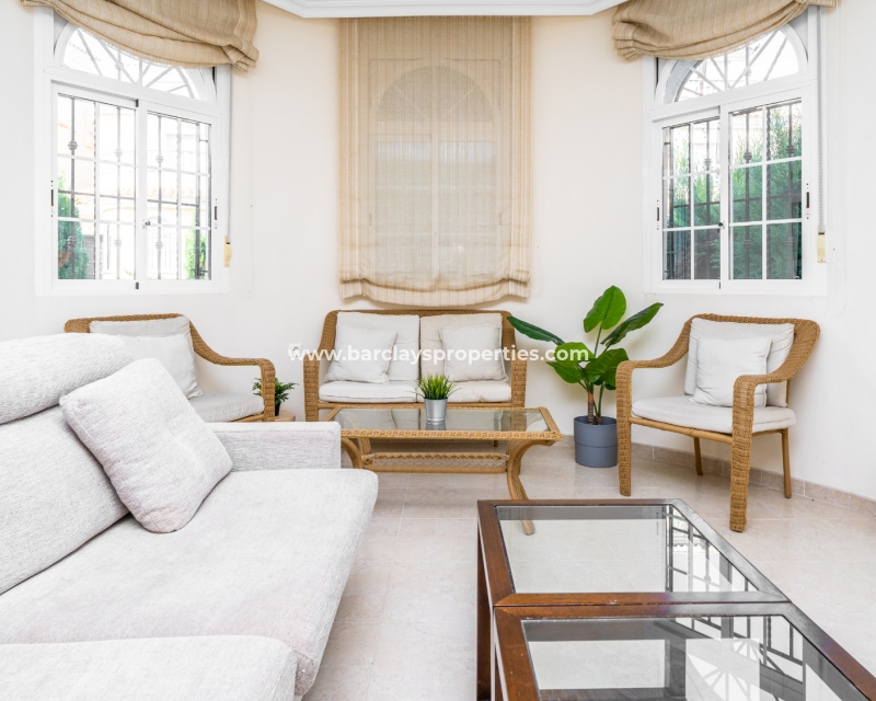 Wederverkoop - Vrijstaande Villa - Urb. El Oasis - La Marina