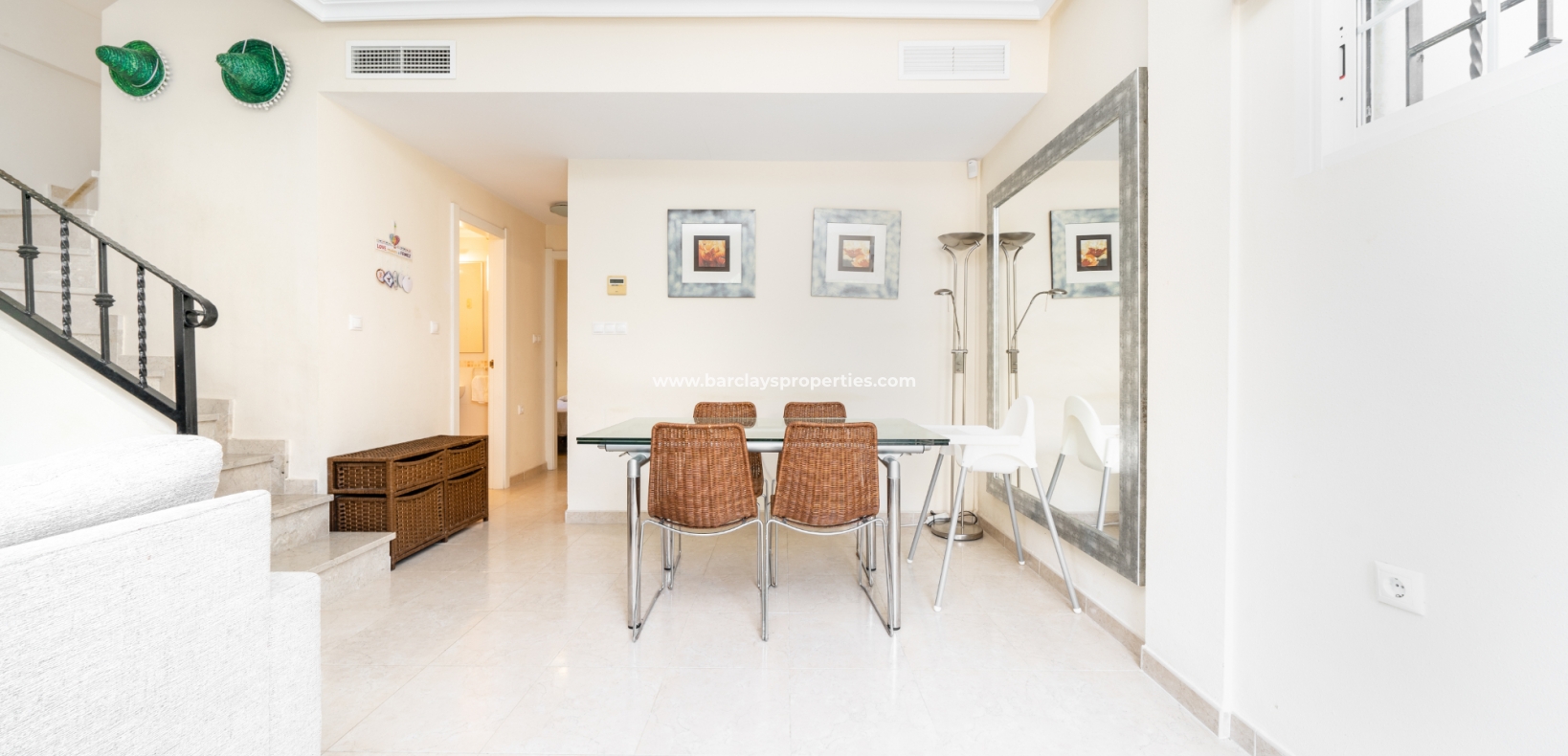 Wederverkoop - Vrijstaande Villa - Urb. El Oasis - La Marina