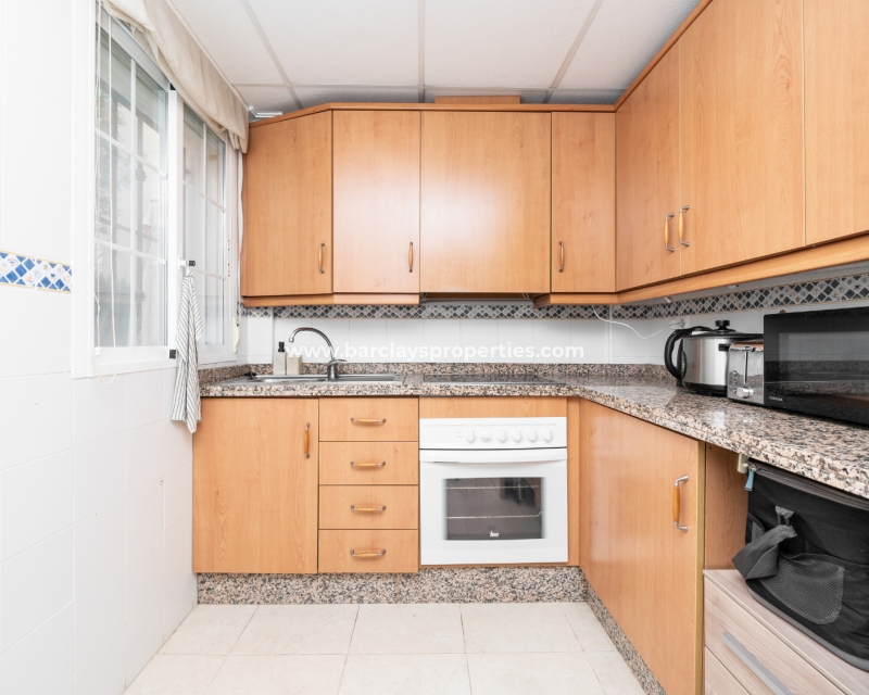 Wederverkoop - Vrijstaande Villa - Urb. El Oasis - La Marina