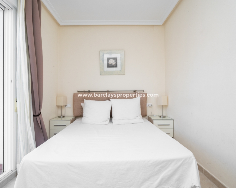 Wederverkoop - Vrijstaande Villa - Urb. El Oasis - La Marina